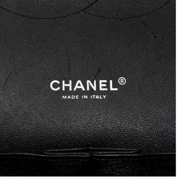 Chanel Black Maxi Classic Flap - Picture 15 of 16